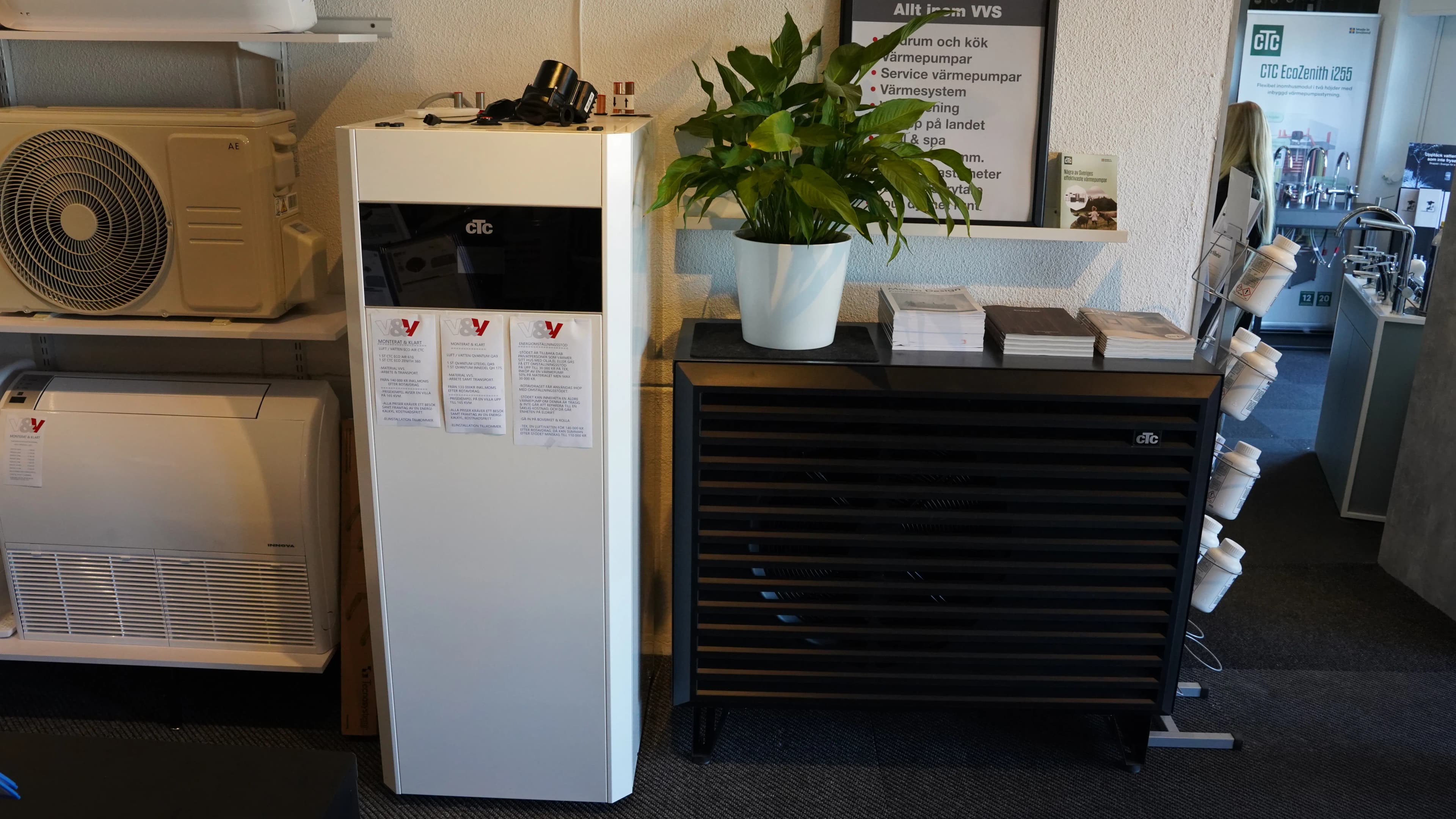 CTC värmepump utställd i showroomet hos Vatten & Värme på Allén i Västervik.